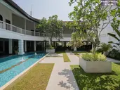 Hibiscus Beach Hotel & Villas