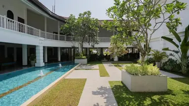 Hibiscus Beach Hotel & Villas