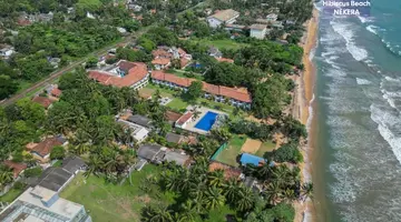 Hibiscus Beach Hotel & Villas