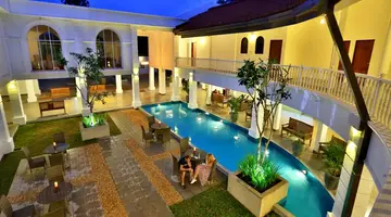 HIBISCUS BEACH HOTEL