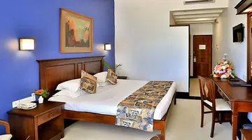 Hibiscus Beach Hotel