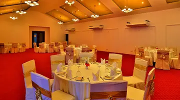 HIBISCUS BEACH HOTEL