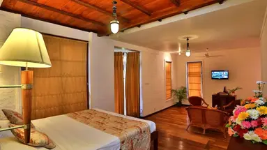 HIBISCUS BEACH HOTEL