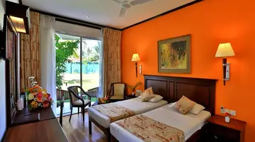 HIBISCUS BEACH HOTEL