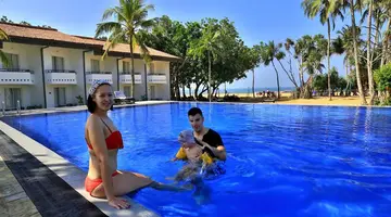 HIBISCUS BEACH HOTEL
