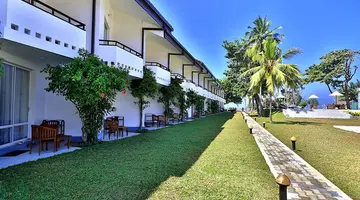 HIBISCUS BEACH HOTEL