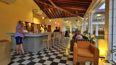 HIBISCUS BEACH HOTEL