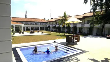 HIBISCUS BEACH HOTEL