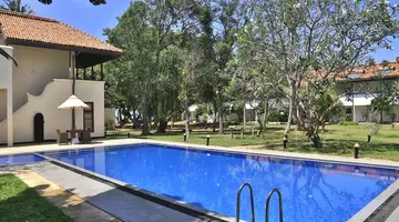 HIBISCUS BEACH HOTEL