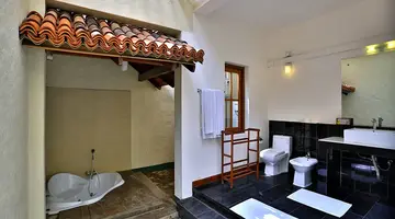 HIBISCUS BEACH HOTEL