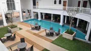 Hibiscus Beach
