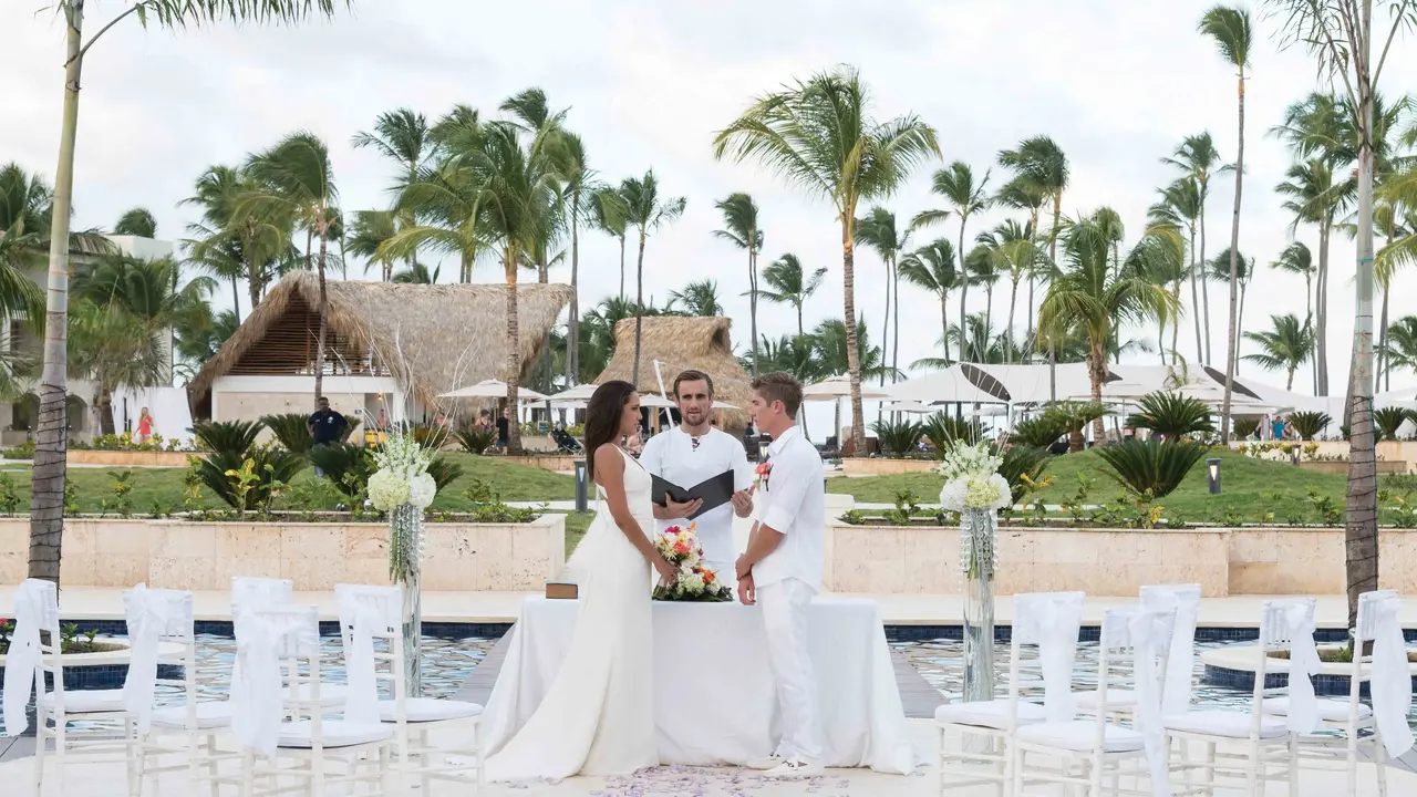 HIDEAWAY AT ROYALTON PUNTA CANA