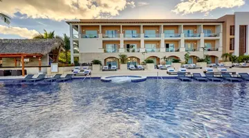 HIDEAWAY AT ROYALTON PUNTA CANA