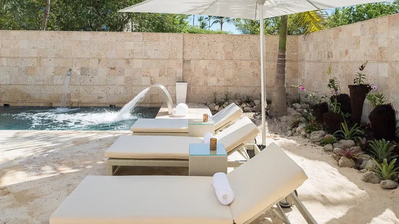 HIDEAWAY AT ROYALTON PUNTA CANA