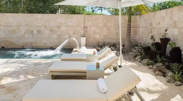 HIDEAWAY AT ROYALTON PUNTA CANA