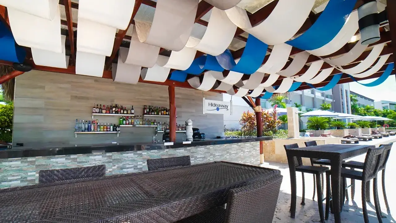 HIDEAWAY AT ROYALTON PUNTA CANA