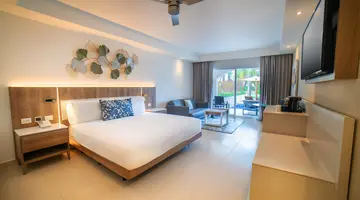 HIDEAWAY AT ROYALTON PUNTA CANA