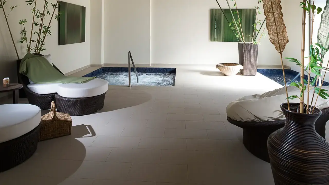 HIDEAWAY AT ROYALTON PUNTA CANA