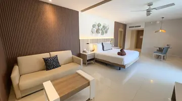 HIDEAWAY AT ROYALTON PUNTA CANA