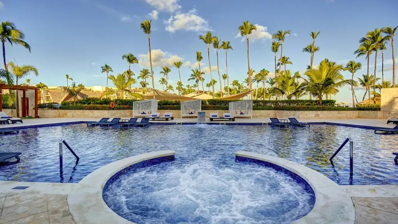 HIDEAWAY AT ROYALTON PUNTA CANA