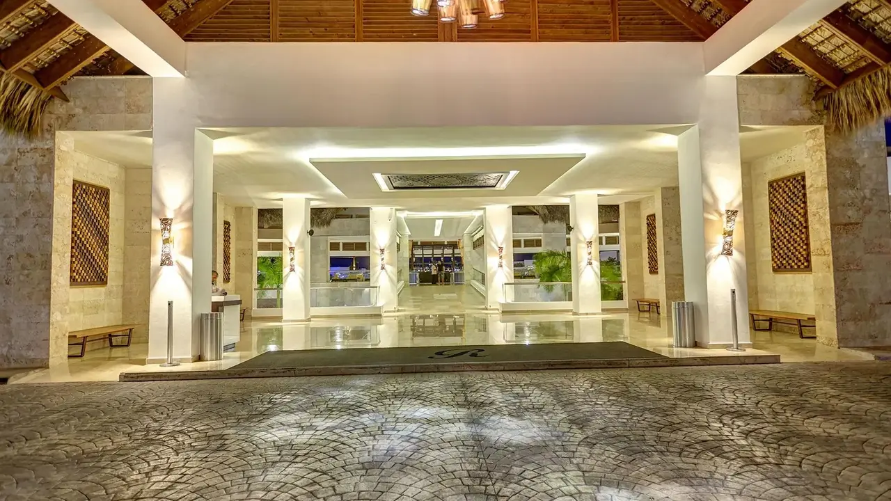 HIDEAWAY AT ROYALTON PUNTA CANA