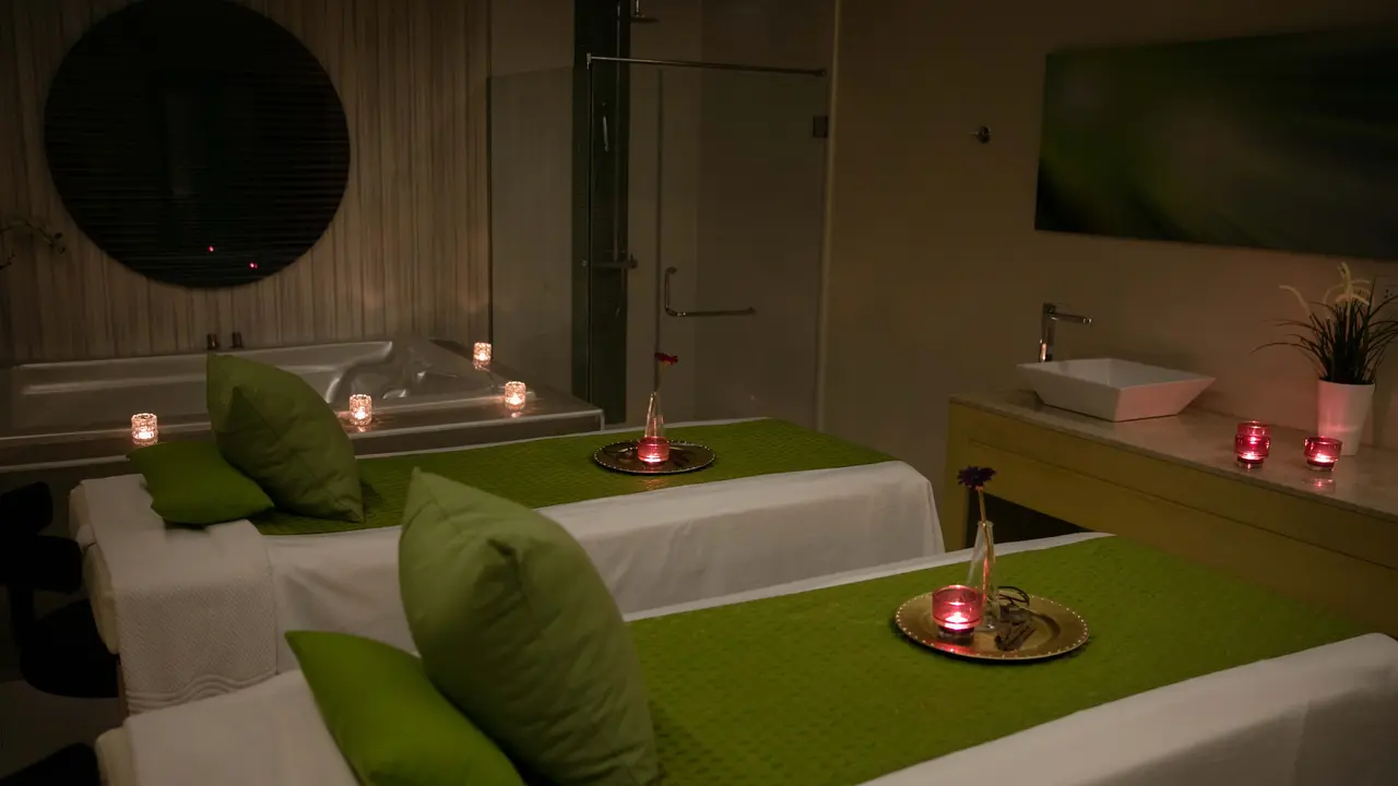 HIDEAWAY AT ROYALTON PUNTA CANA