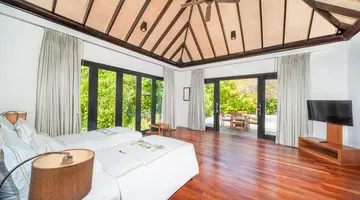 HIDEAWAY BEACH RESORT & SPA