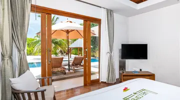HIDEAWAY BEACH RESORT & SPA