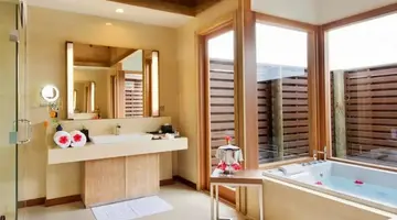 HIDEAWAY BEACH RESORT & SPA