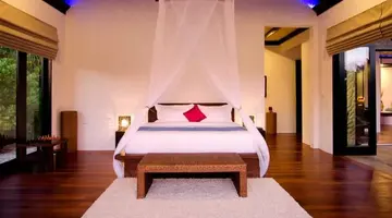 HIDEAWAY BEACH RESORT & SPA