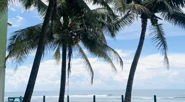 HIKKADUWA BEACH