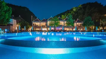 HILLSIDE BEACH CLUB