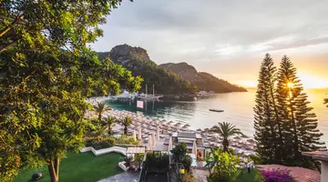 HILLSIDE BEACH CLUB