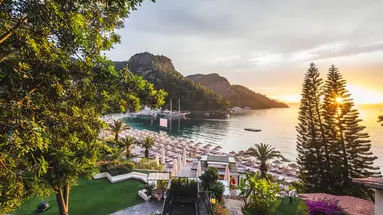 HILLSIDE BEACH CLUB