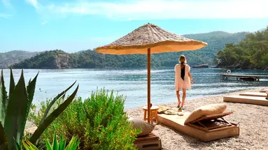 HILLSIDE BEACH CLUB
