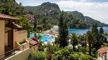 HILLSIDE BEACH CLUB