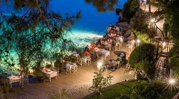HILLSIDE BEACH CLUB