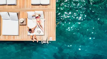 HILLSIDE BEACH CLUB
