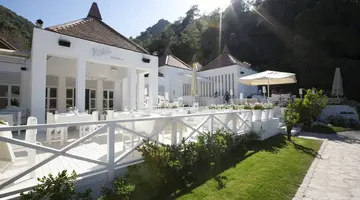 HILLSIDE BEACH CLUB