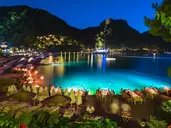 HILLSIDE BEACH CLUB