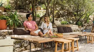 HILLSIDE BEACH CLUB