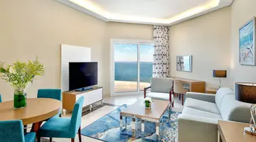Hilton Plaza