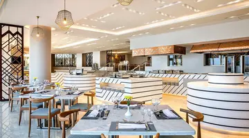 Hilton Plaza