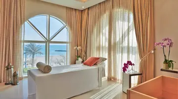 Hilton Salwa Beach Resort & Villas