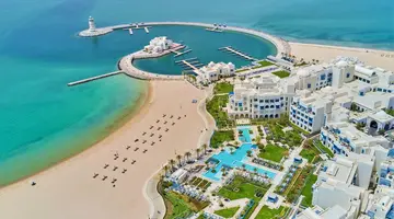 Hilton Salwa Beach Resort & Villas