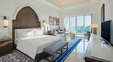 Hilton Salwa Beach Resort & Villas
