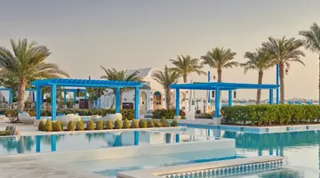 Hilton Salwa Beach Resort & Villas