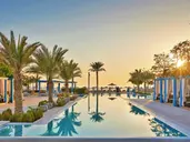 Hilton Salwa Beach Resort & Villas