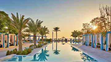 Hilton Salwa Beach Resort & Villas