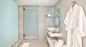 Hilton Skanes Beach Resort